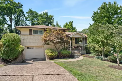 102 Susan Dr, Pittsburgh, PA 15220