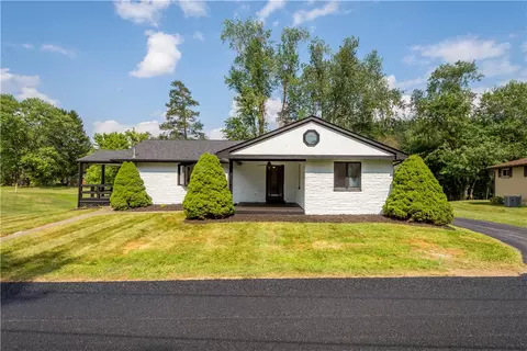 113 Hatfield Dr, Venetia, PA 15367