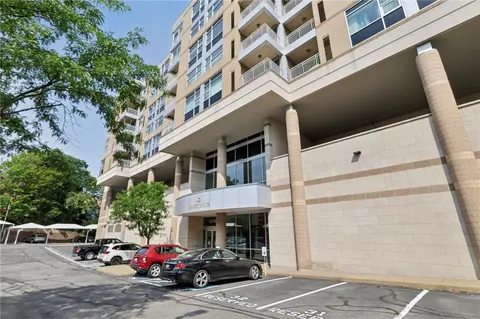 5570 Centre Ave #501, Pittsburgh, PA 15232