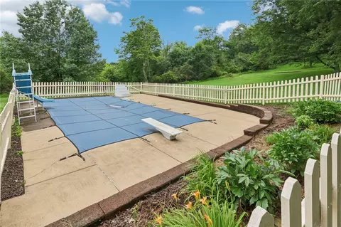 Exterior - 714 Colonial, Apollo, PA 15613 photo 7 of 8