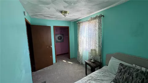 Bedroom - 404 Jackson Ave, Vandergrift, PA 15690 photo 2 of 4