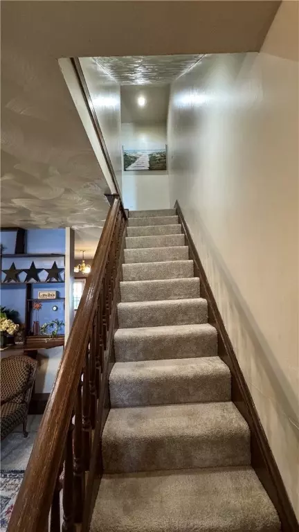 Entry Way - 404 Jackson Ave, Vandergrift, PA 15690 photo 3 of 3