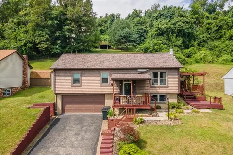 227 Davidson Dr, Charleroi, PA 15022