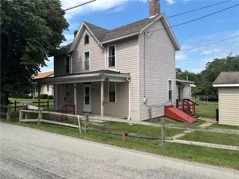 143 Rosy Hill Rd, Lemont Furnace, PA 15456