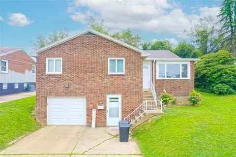 526 3rd St, North Versailles, PA 15137