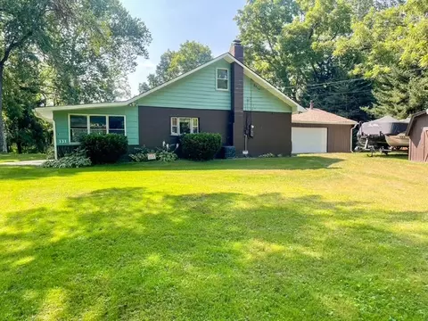 131 Coconut Dr, New Castle, PA 16105