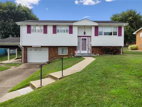 703 Kennedy Dr, Youngwood, PA 15697