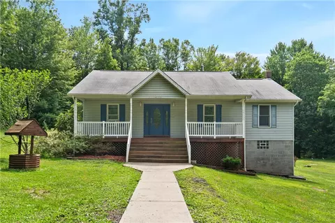500 Quail Hill Rd, Normalville, PA 15469
