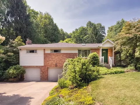 305 Ivy Dr, Gibsonia, PA 15044