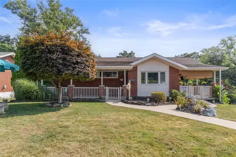 322 Delaney Dr, Pittsburgh, PA 15235