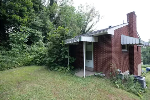1011 37th Street Ext, Beaver Falls, PA 15010
