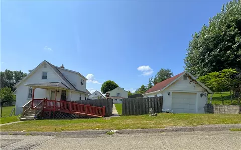 1076 1078 Addison St, Washington, PA 15301