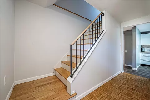 150 Dover Dr, Coraopolis, PA 15108 photo 17