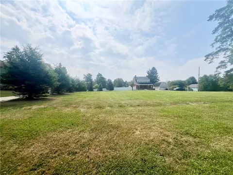 9492 Peebles Rd, Allison Park, PA 15101