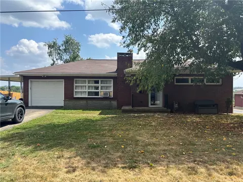 207 Sterling Ave, Masontown, PA 15461