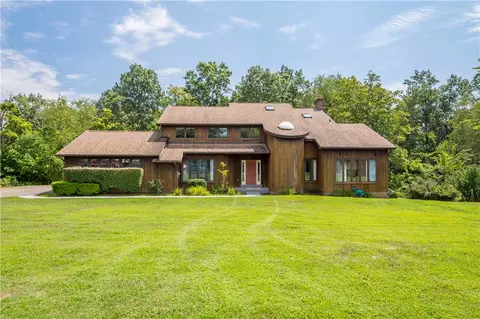 9 Highview Dr, Sewickley, PA 15143