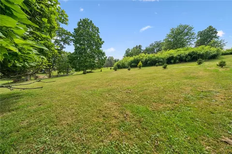 20 Locker Rd, Eighty Four, PA 15330 photo 27