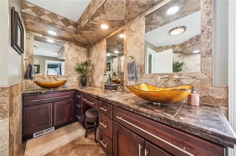 20 Locker Rd, Eighty Four, PA 15330 photo 15