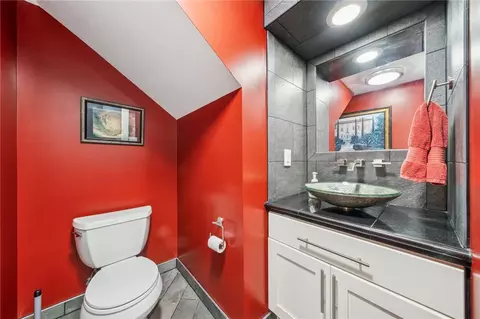 20 Locker Rd, Eighty Four, PA 15330 photo 19
