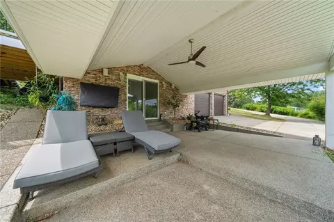 20 Locker Rd, Eighty Four, PA 15330 photo 24