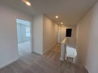 Entry Way - 1627 Windsor Dr, Irwin, PA 15642 photo 4 of 5
