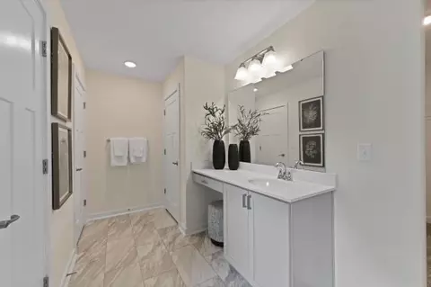 Bath - 1627 Windsor Dr, Irwin, PA 15642 photo 2 of 2