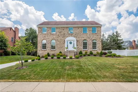 5128 Karrington Dr, Gibsonia, PA 15044