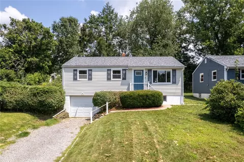 303 Violet Dr, New Kensington, PA 15068