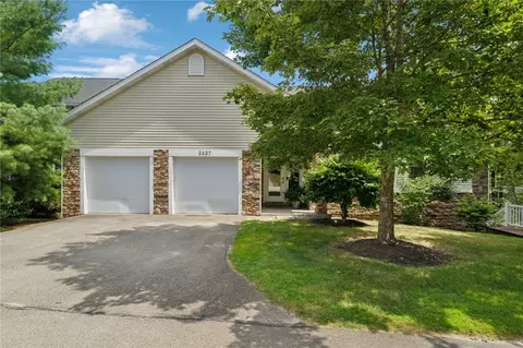 2427 S Ridge Plz, Hidden Valley, PA 15502