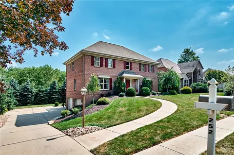 252 Elmhurst Cir, Cranberry Township, PA 16066