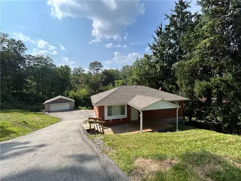 160 Skellytown Rd, Irwin, PA 15642