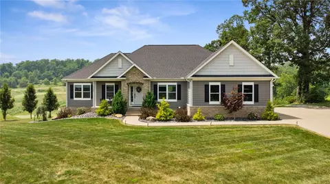 2107 Totteridge Dr, Greensburg, PA 15601