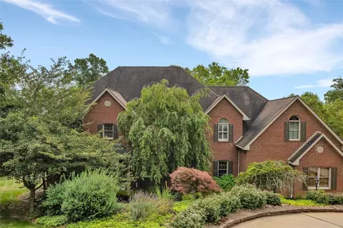 7007 Fair Oaks Dr, Export, PA 15632