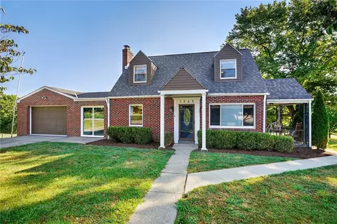 1242 Mcewen Ave, Canonsburg, PA 15317