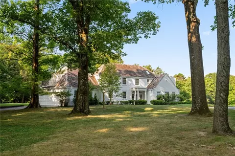 879 Blackburn Rd, Sewickley, PA 15143