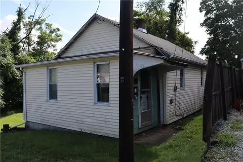 608 N 6th St, Youngwood, PA 15697