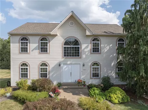 1347 Morgan Cir, Canonsburg, PA 15317