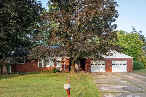 101 W Marshall Dr, Pittsburgh, PA 15215