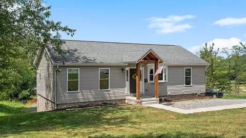 124 Connoq Main St, Connoquenessing, PA 16027