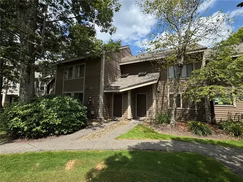 1206 Forbes Ln, Hidden Valley, PA 15502