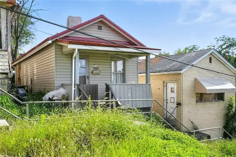 2602 Oak St, Mckeesport, PA 15132