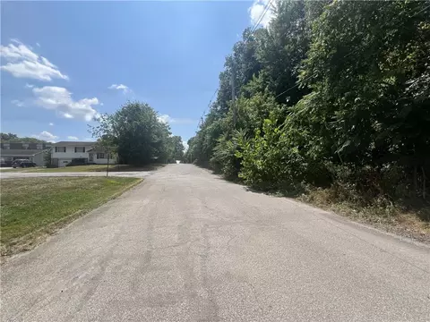 lot Winter Locust St, New Castle, PA 16101