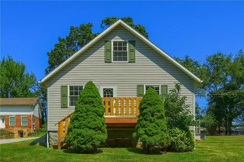 123 Stutz Rd, Butler, PA 16002
