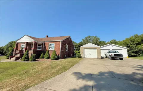 1111 Crowe St, New Castle, PA 16101