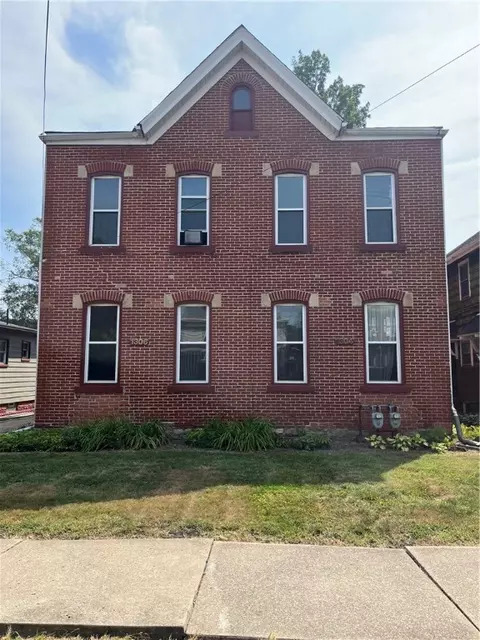 1304 1306 6th Ave, Beaver Falls, PA 15010