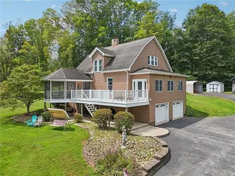 249 Trolly Ln, Edinburg, PA 16116