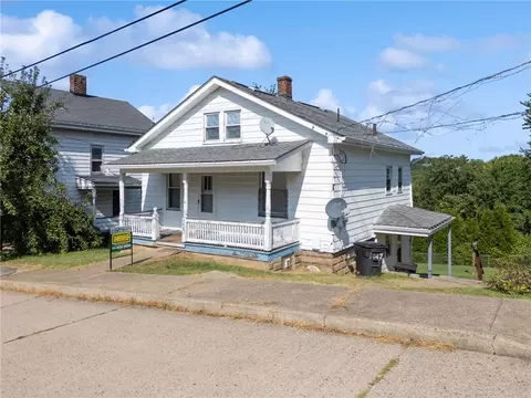 1442 Rostraver St, Monessen, PA 15062