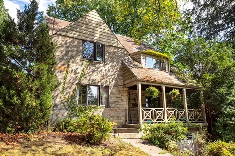 68 Roycroft Ave, Pittsburgh, PA 15228