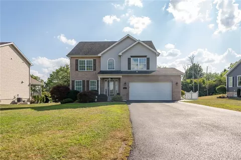 513 Shannon Dr, Mount Pleasant, PA 15666