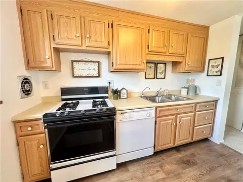 203 Farmbrook Dr, Greensburg, PA 15601 photo 10